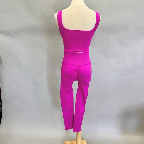 Amazon ribbed seamless button scrunch leggings & sports bra set pink size medium - Picture 8 of 12